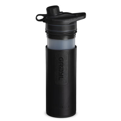 Grayl Geopress Covert Black Outdoor Wasserfilter etwas heraus gezogen