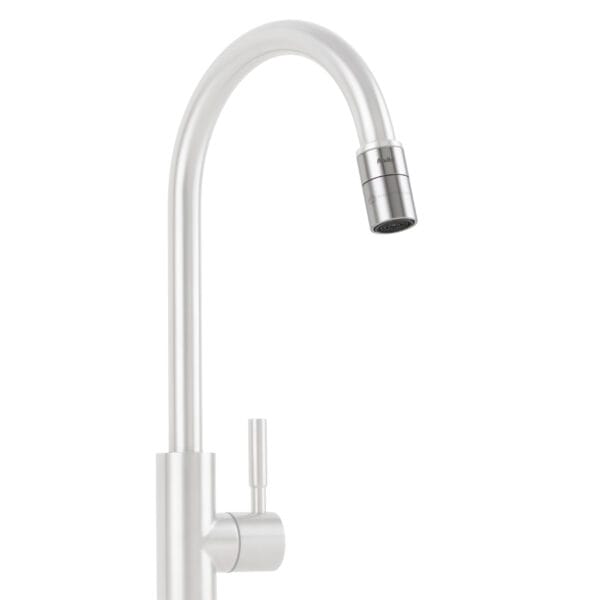 Edelstahl Alvito Wasserwirbler Viva 2.8 LowFlow an Wasserhahn montiert